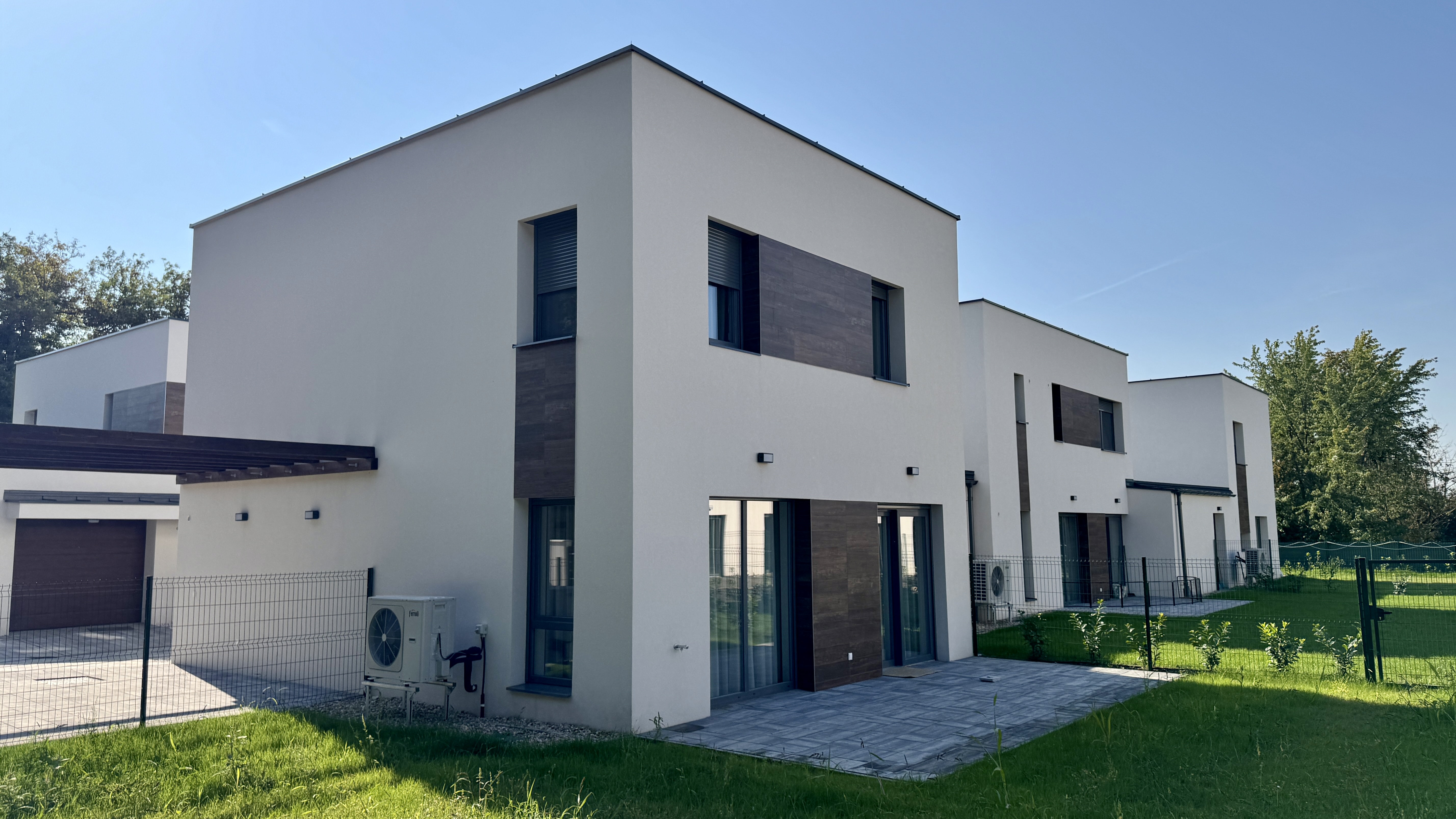 Budakeszi 4x6 lakás beruházás